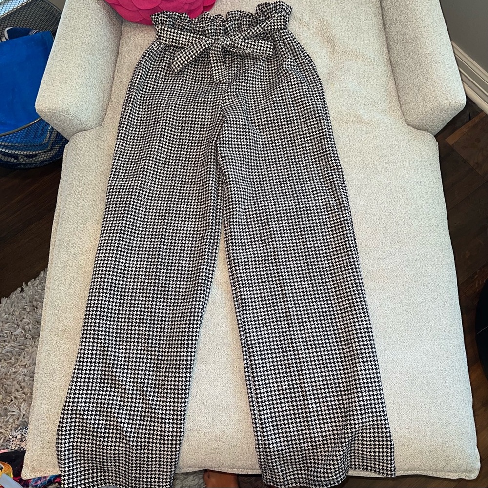Bebop Women’s White and Black Pants Size Small